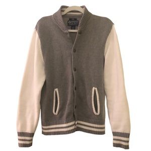 American Rags varsity Sweater.Excellent condition.Can be used as unisex.See pic